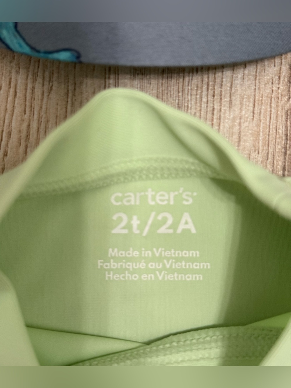 Carter's Light Green Rashguard with Blue Dino Graphics Size 2T - Picture 2 of 9